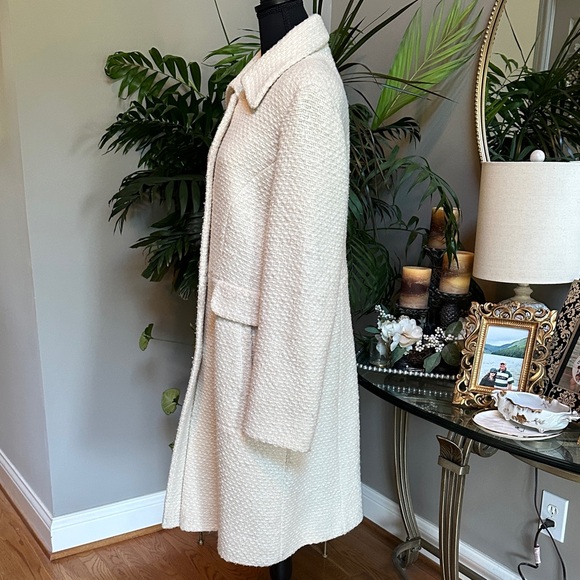 DKNY Elegant White Teddy Coat - Picture 4 of 16